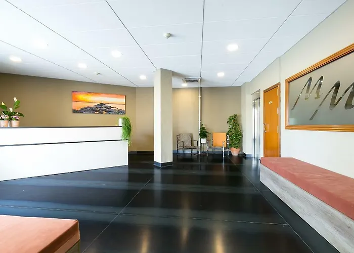 Hotel Montmar 3*